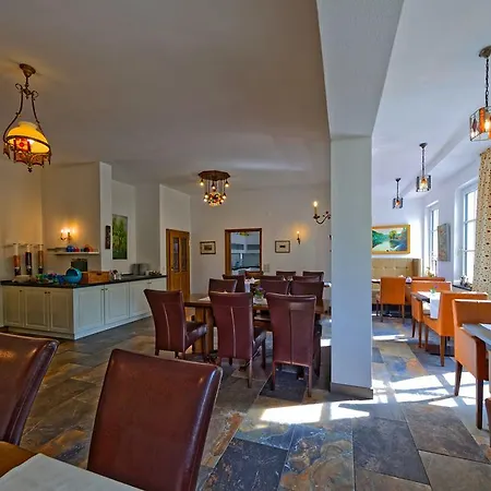 Lipmann Am Klosterberg 3*