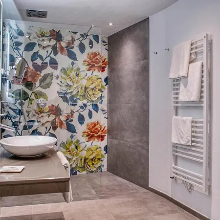 Lipmann Am Klosterberg Hotel 3*